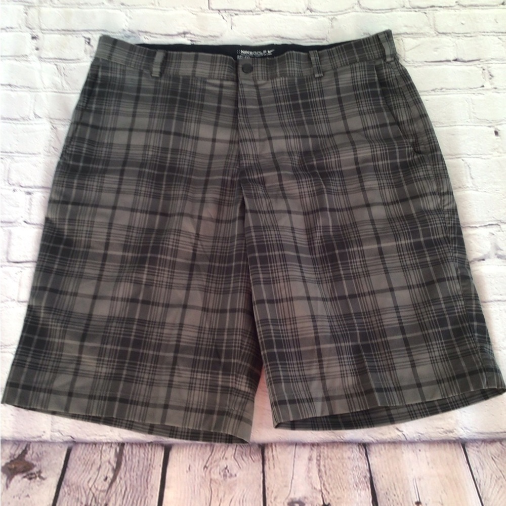 Nike Men's Dri-Fit Gray Plaid Flat Front Shorts